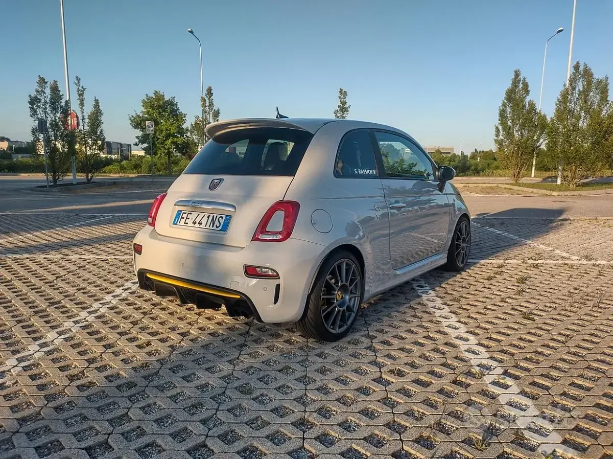 Usata Abarth 595 145 CV (106 kW) 2017 Grigio Berlina
