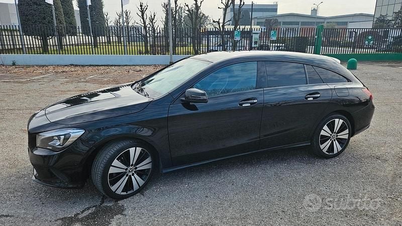 Usata Mercedes CLA200 Shooting Brake Edition 156 CV (114 kW) 2018 Nero Station wagon