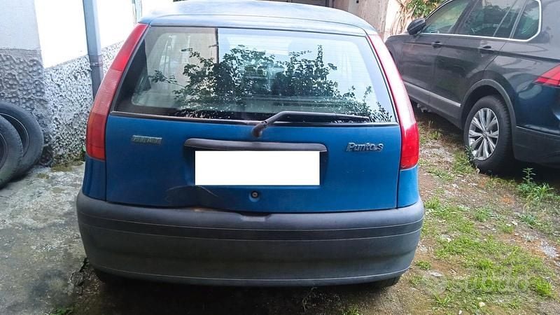 Usata Fiat Punto 54 CV (39 kW) 1997 Blu Utilitaria