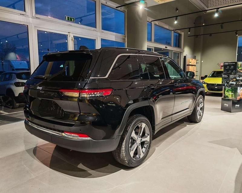 Nuova Jeep Cherokee Limited 272 CV (200 kW) 2026 Diamond black SUV