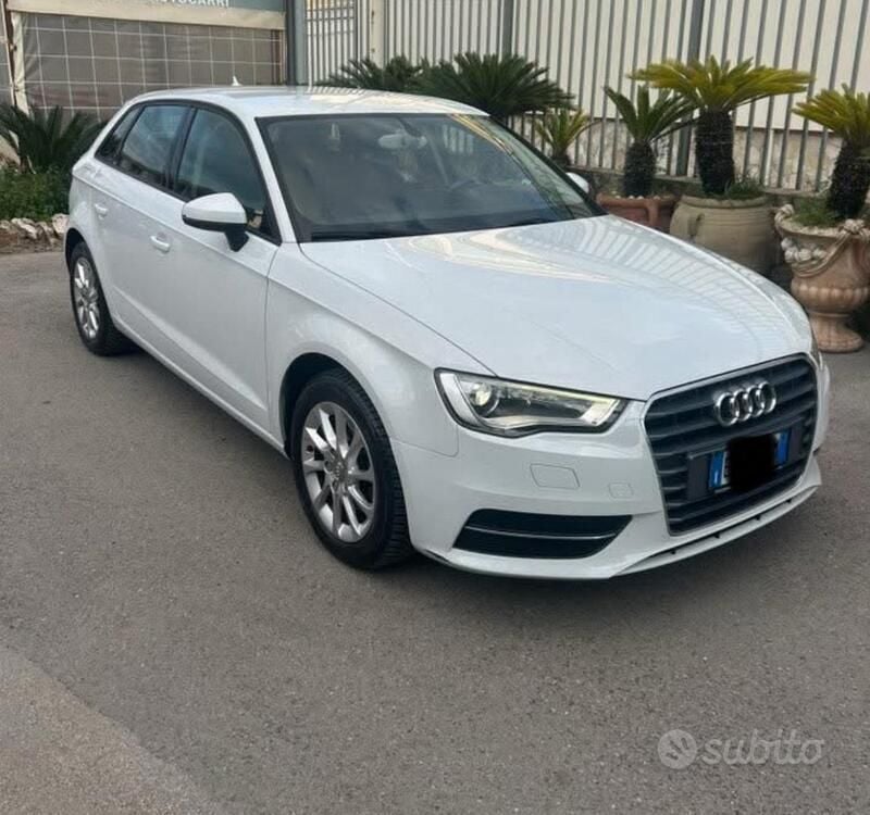 Usata Audi A3 Sportback 110 CV (80 kW) 2015 Bianco Utilitaria