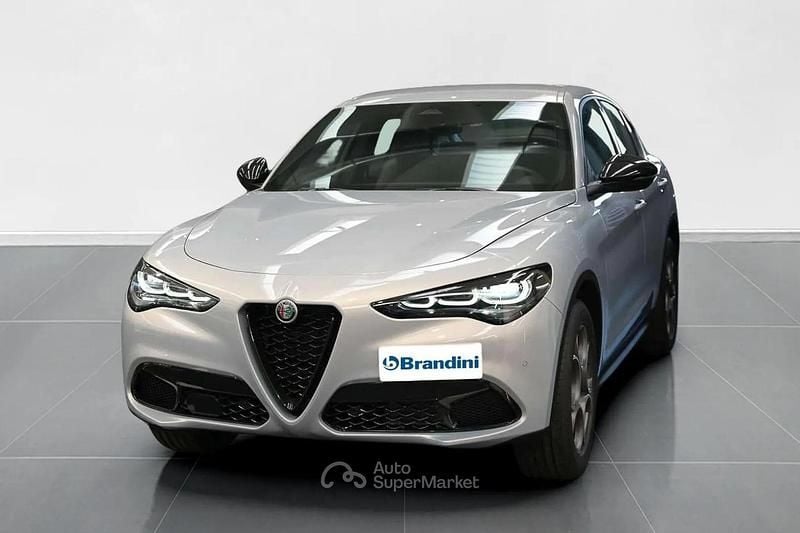 Usata Alfa Romeo Stelvio 209 CV (153 kW) 2025 Gray SUV