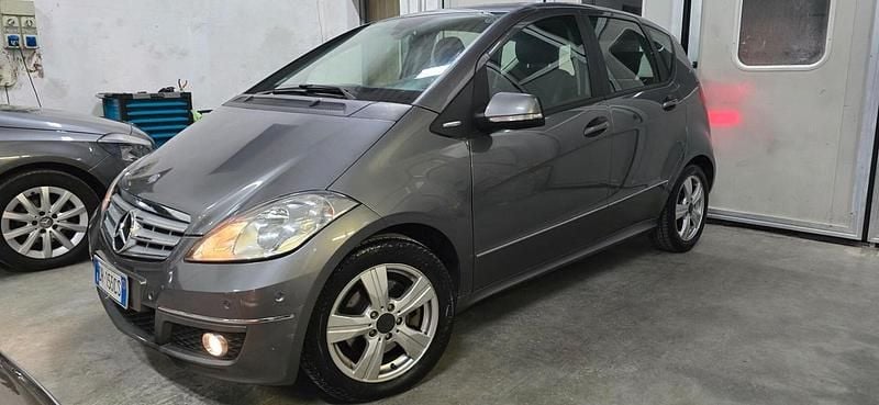 Grigio Usata 2008 Mercedes A200 Avantgarde Coupé | 4800 € (Buon prezzo) - Immagine 1/4