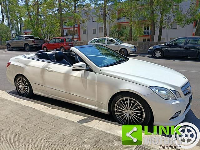 Usata Mercedes E220 170 CV (125 kW) 2013 Bianco Cabrio