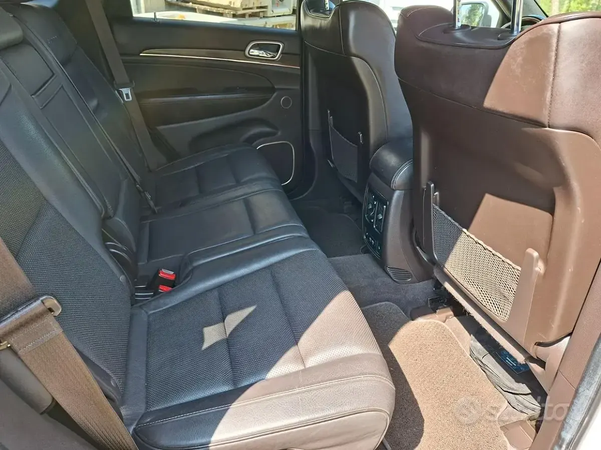 Usata Jeep Grand Cherokee 250 CV (183 kW) 2013 Bianco SUV