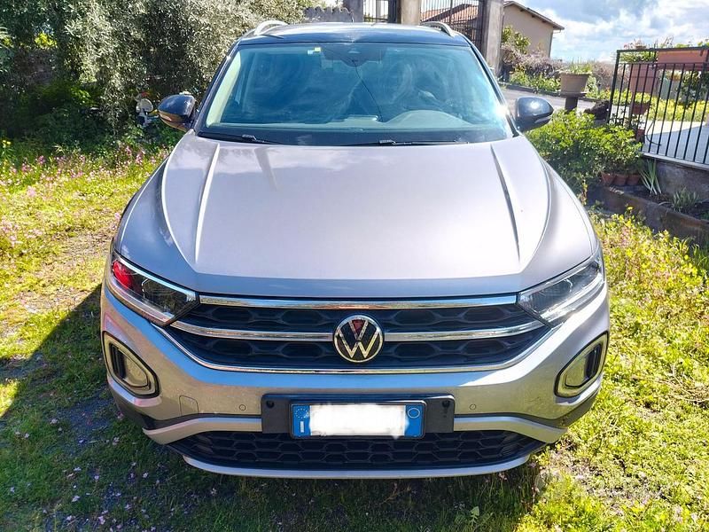 Usata VW T-Roc 150 CV (110 kW) 2023 Grigio SUV