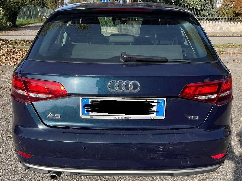 Usata Audi A3 Ambiente 110 CV (80 kW) 2017 Blu/azzurro Berlina