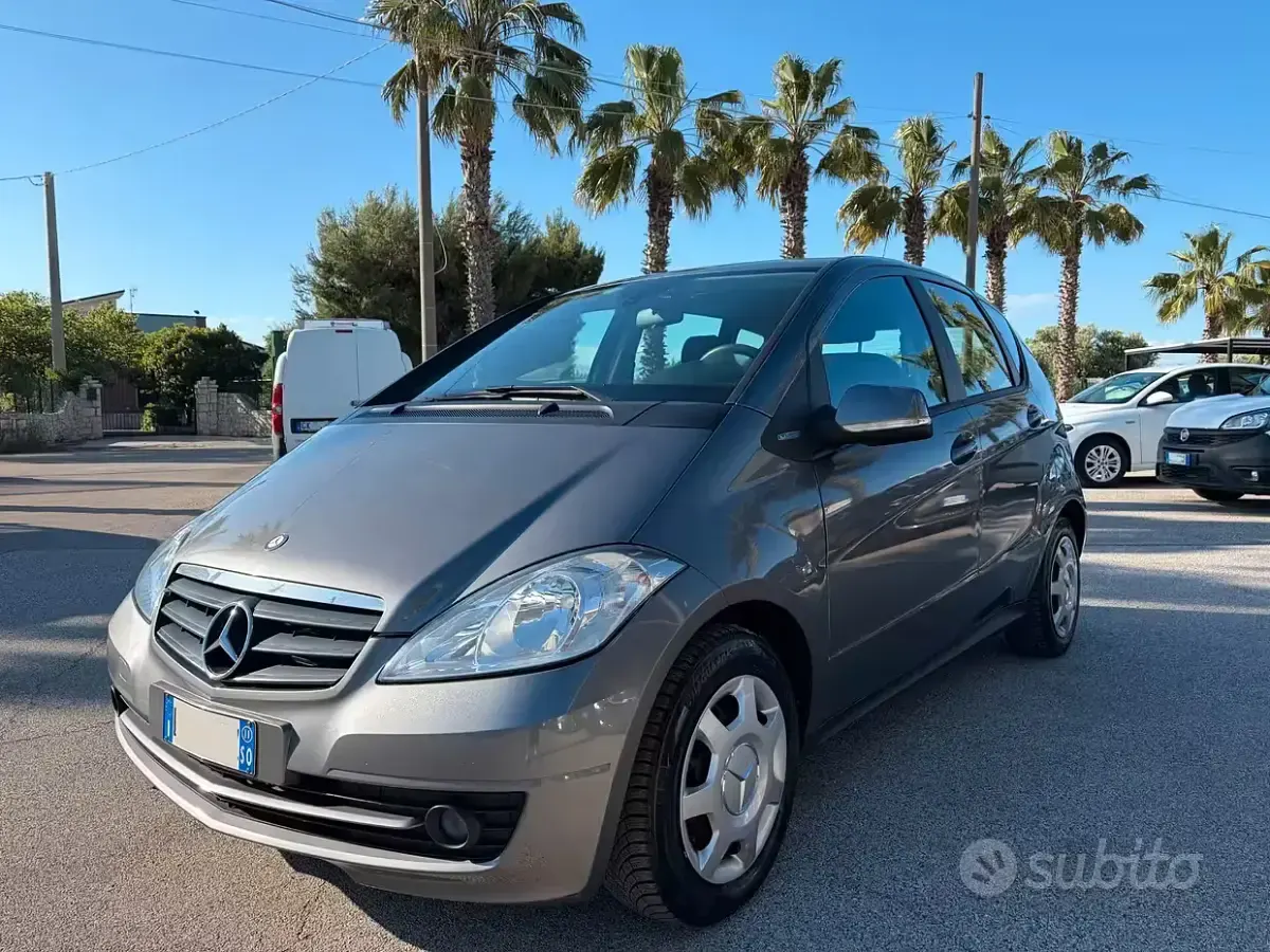 Usata Mercedes A160 Edition 95 CV (69 kW) 2011 Grigio Berlina