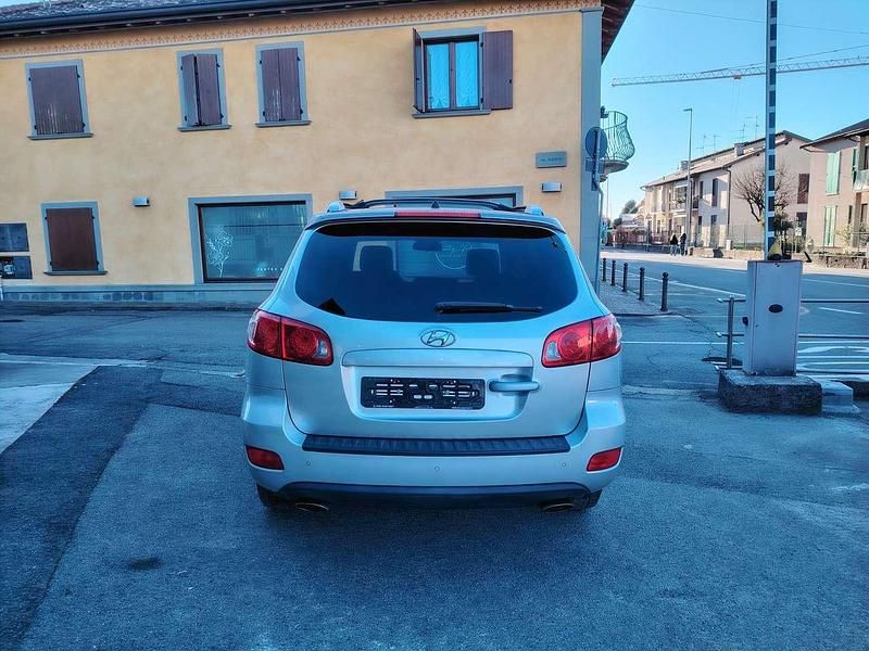 Usata Hyundai Santa Fe Dynamiq 155 CV (114 kW) 2009 Argento SUV