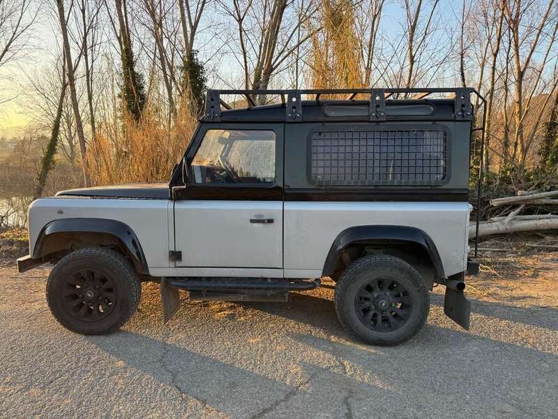 Grigio Usata 1995 Land Rover Defender SUV | 21.500 € - Immagine 1/4