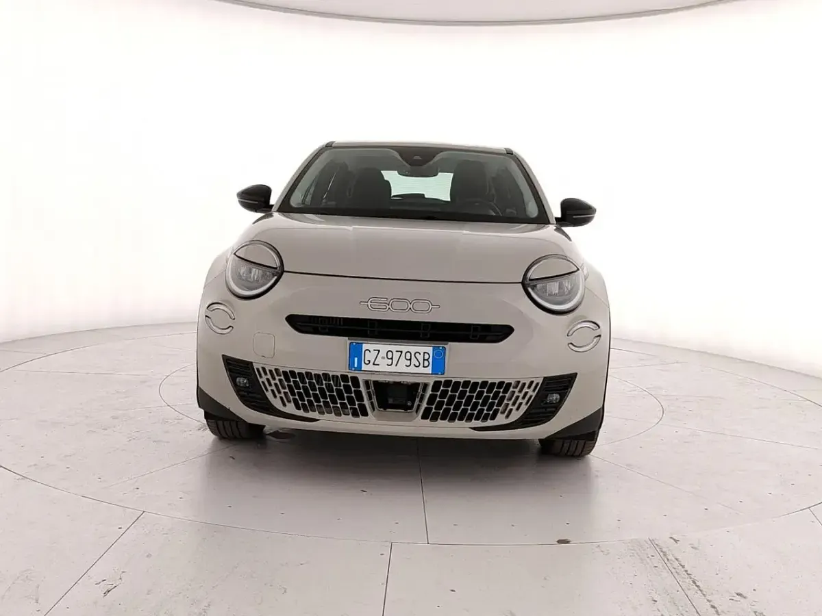 Usata Fiat 600 135 CV (99 kW) 2025 Beige SUV