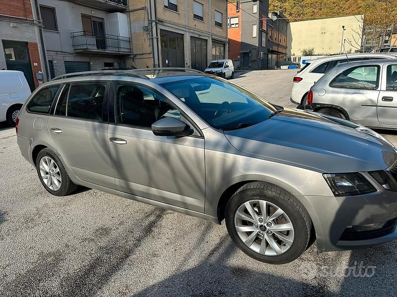 Usata Skoda Octavia G-TEC 2017 Station wagon