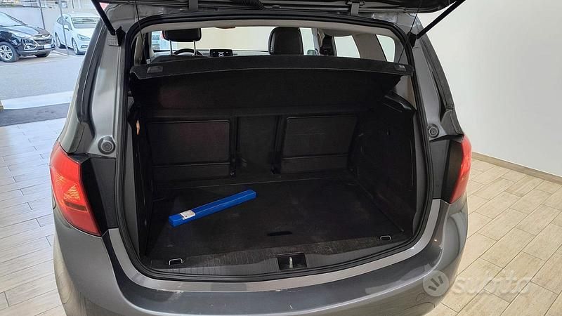 Usata Opel Meriva 95 CV (69 kW) 2016 Grigio Monovolume