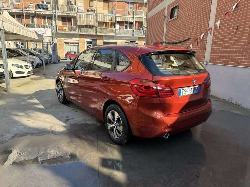 Usata BMW 216 Active Tourer Advantage 116 CV (85 kW) 2018 Rosso Monovolume