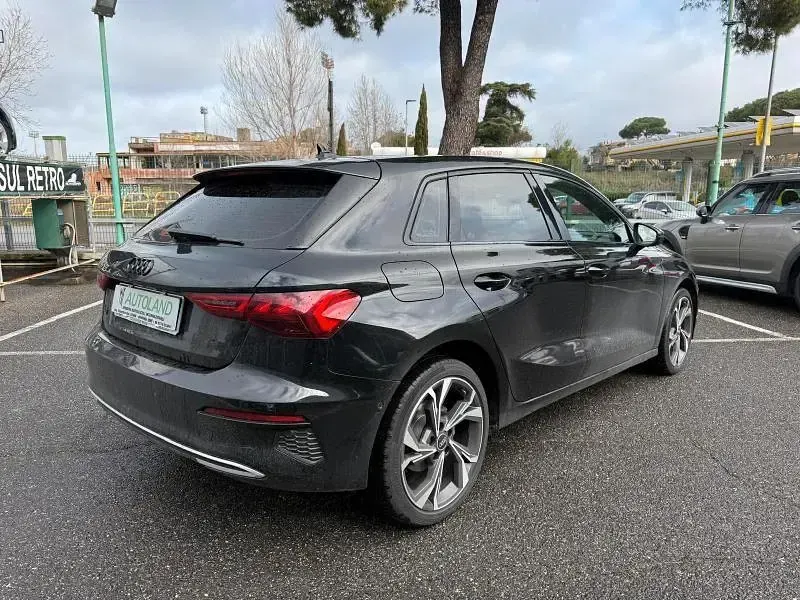 Usata Audi A3 S-Line 150 CV (110 kW) 2022 Viola Berlina