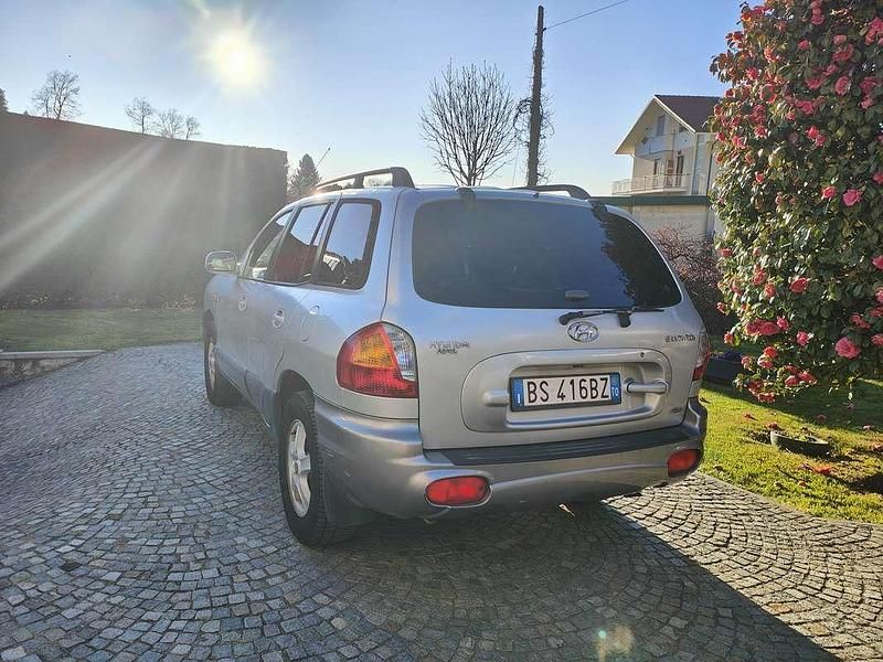 Usata Hyundai Santa Fe GLS 113 CV (83 kW) 2001 Argento SUV