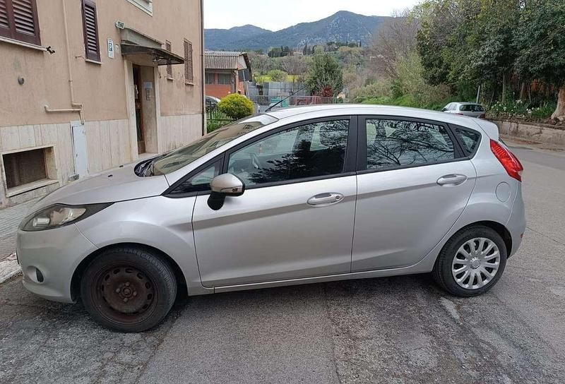 Second-hand Ford Fiesta 60 CP (44 kW) 2011 Hatchback
