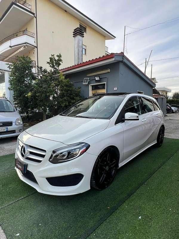 Usata 2017 Mercedes B200 Premium Monovolume | 13.900 € (Buon prezzo) - Immagine 1/4