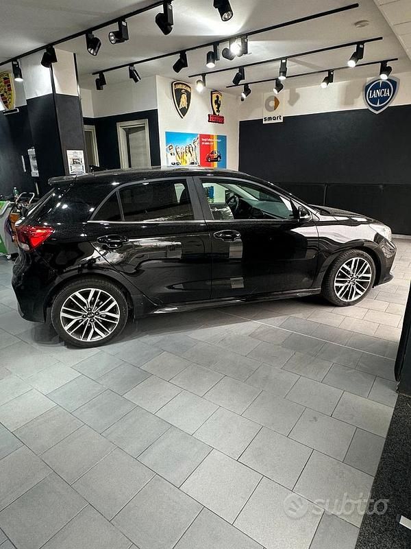 Usata Kia Rio GT-Line 120 CV (88 kW) 2019 Nero Berlina