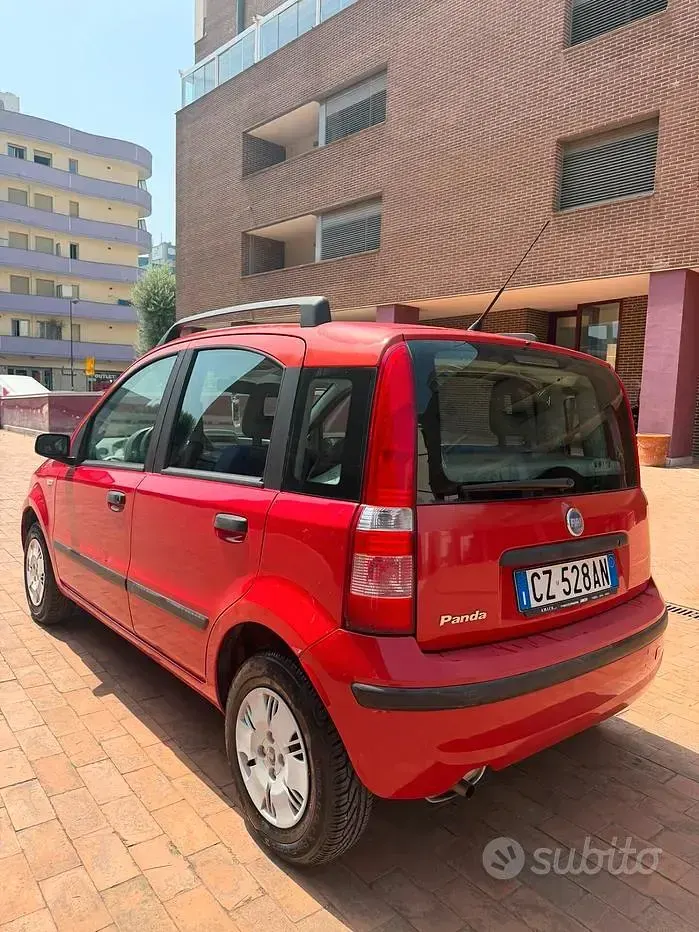 Usata Fiat Panda Dynamic 60 CV (44 kW) 2005 Rosso Utilitaria