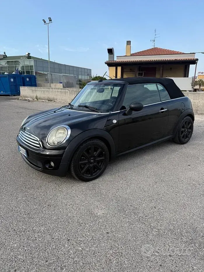 Usata Mini Cooper Cabriolet 120 CV (88 kW) 2009 Nero Cabrio