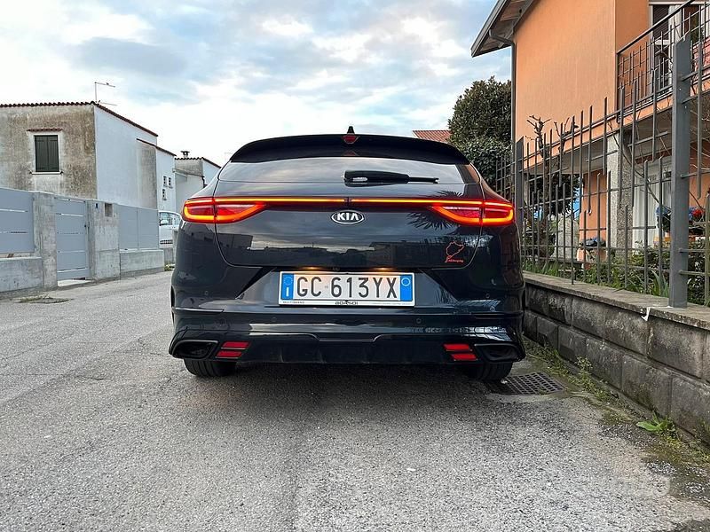Usata Kia ProCeed GT 204 CV (150 kW) 2020 Nero Station wagon