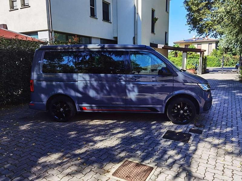 Usata VW California Edition 150 CV (110 kW) 2021 Pure grey nero Furgone