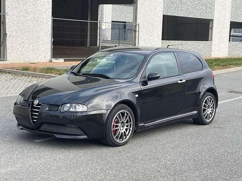 Usata Alfa Romeo 147 GTA 252 CV (185 kW) 2003 Nero Utilitaria