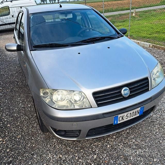 Usata Fiat Punto 80 CV (58 kW) 2007 Utilitaria