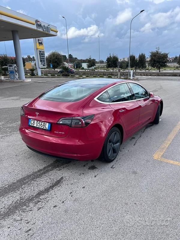 Usata Tesla Model 3 366 kW (498 CV) 2020 Rosso Berlina