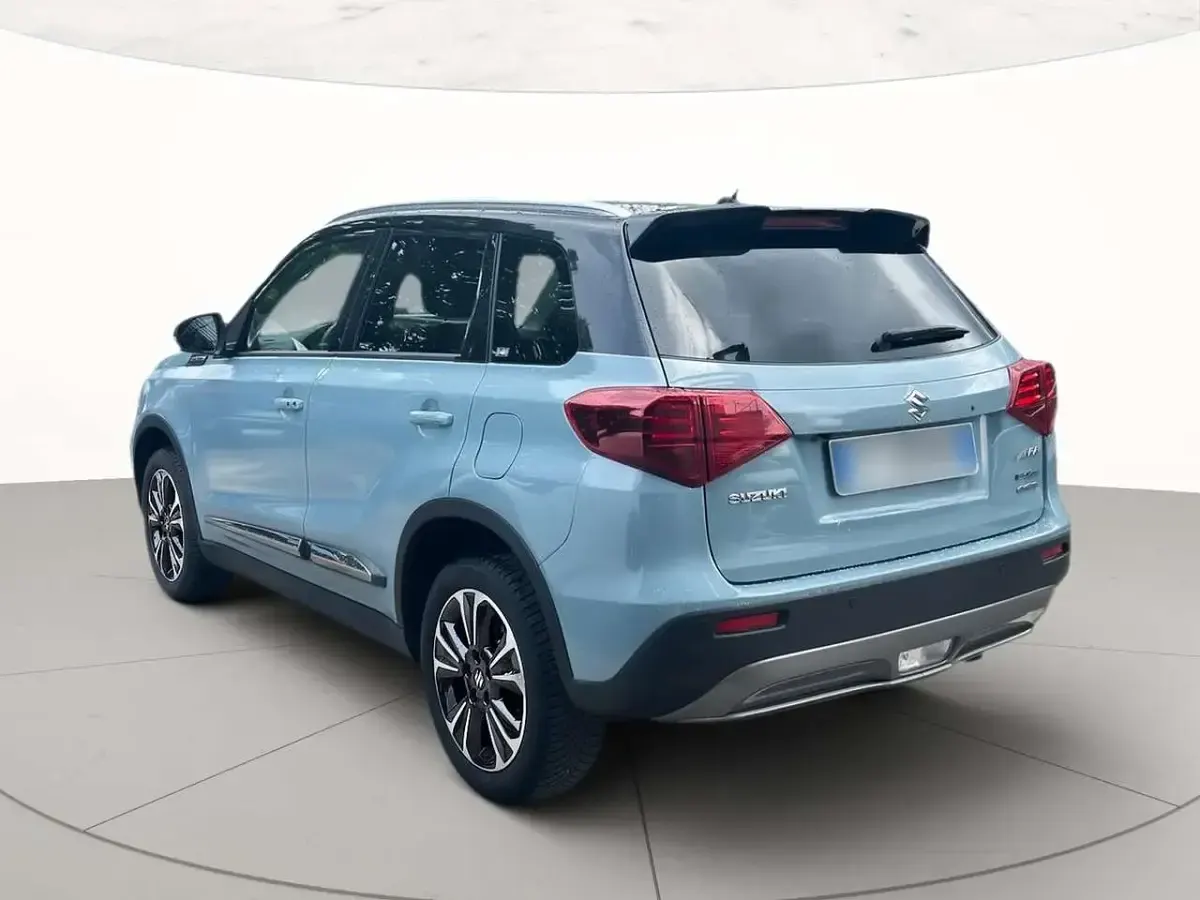 Usata Suzuki Vitara 129 CV (94 kW) 2020 Bleu metallizzato chiaro SUV