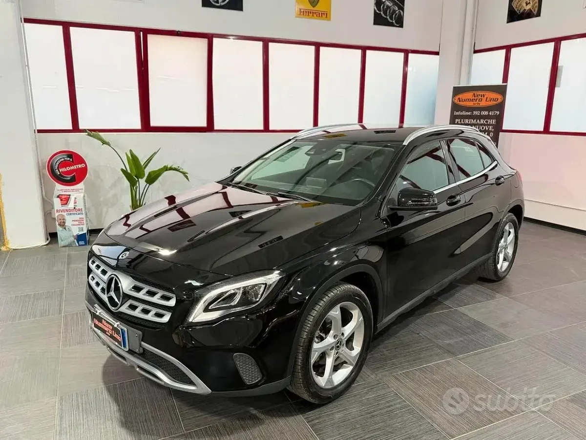 Usata Mercedes GLA220 177 CV (130 kW) 2018 Nero SUV