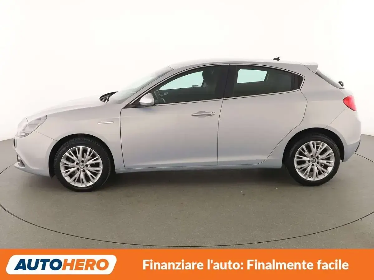 Usata Alfa Romeo Giulietta Super 120 CV (88 kW) 2017 Argento Utilitaria