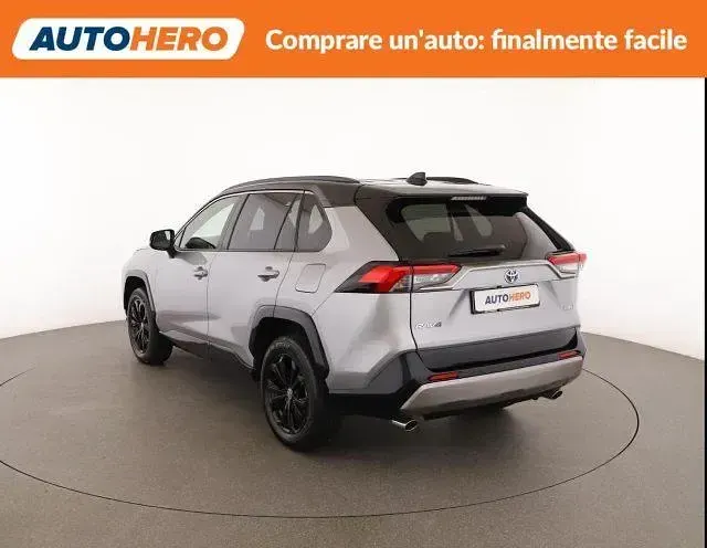 Usata Toyota RAV4 Hybrid Style 178 CV (130 kW) 2023 Argento SUV