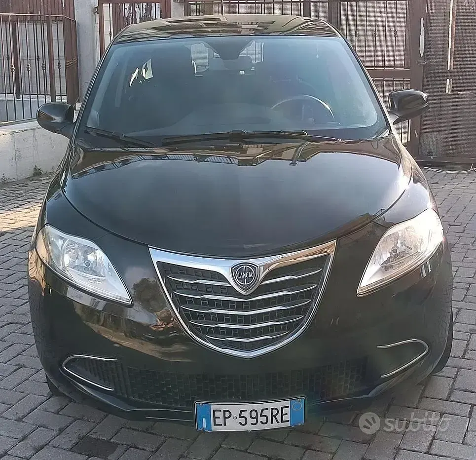 Usata Lancia Ypsilon S 69 CV (50 kW) 2013 Nero Utilitaria