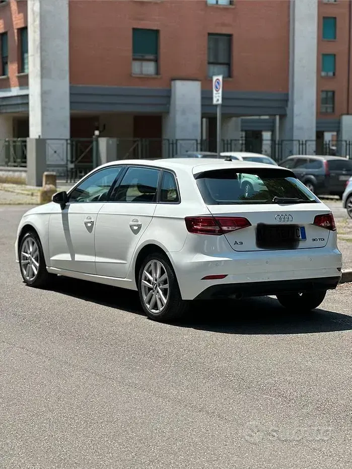 Usata Audi A3 Business 116 CV (85 kW) 2018 Bianco Berlina