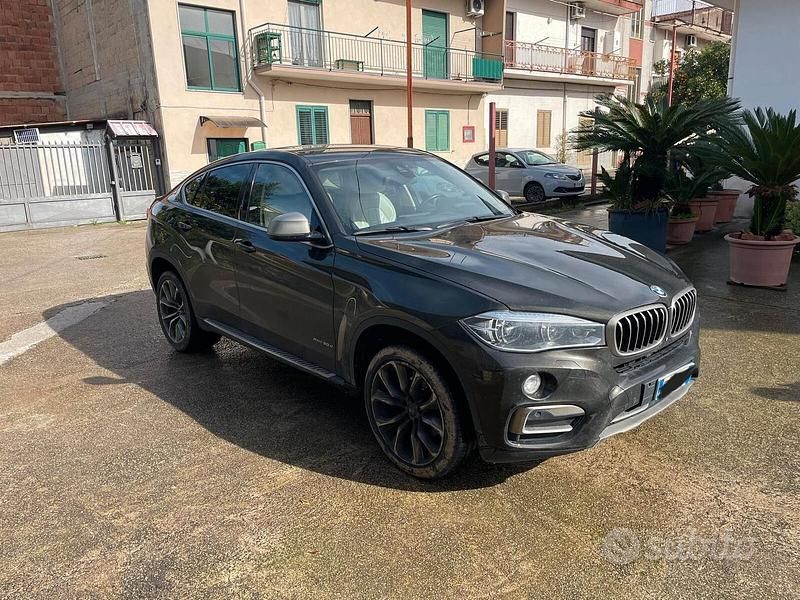 Usado BMW X6 258 HP (189 kW) 2017 Preto SUV