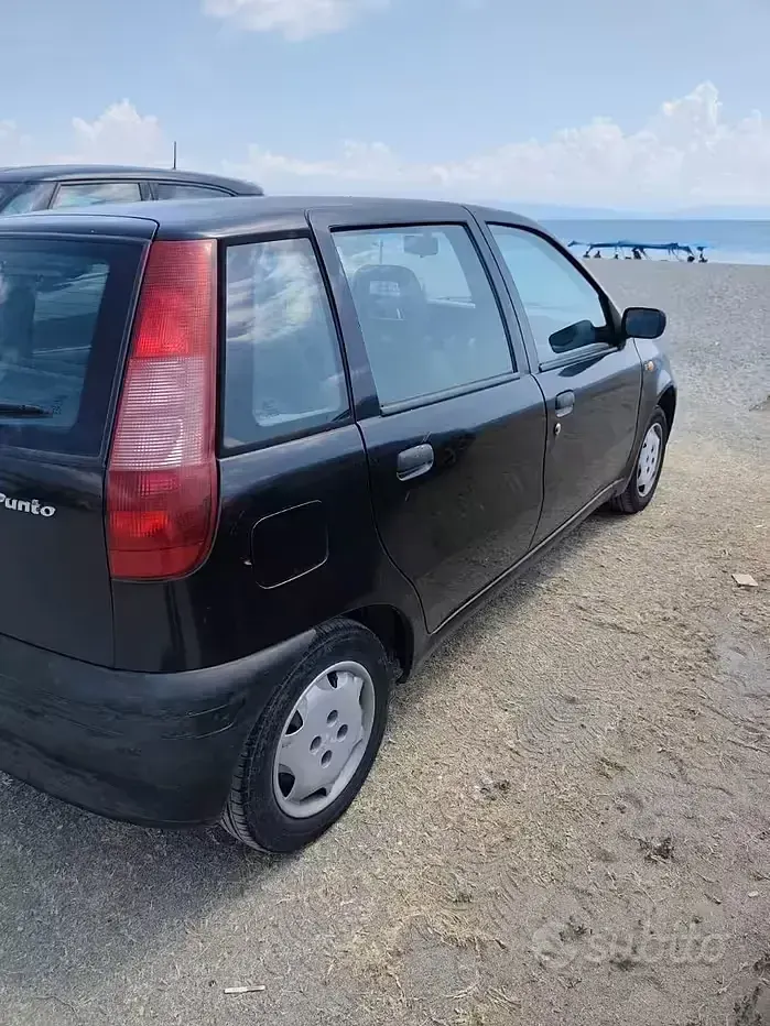 Usata Fiat Punto 54 CV (39 kW) 1997 Berlina