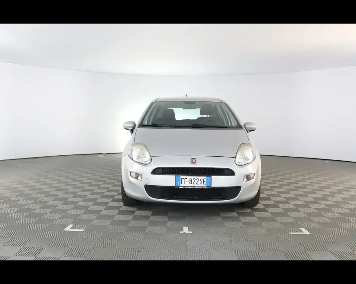 Usata Fiat Punto Street 69 CV (50 kW) 2016 Grigio argento Utilitaria