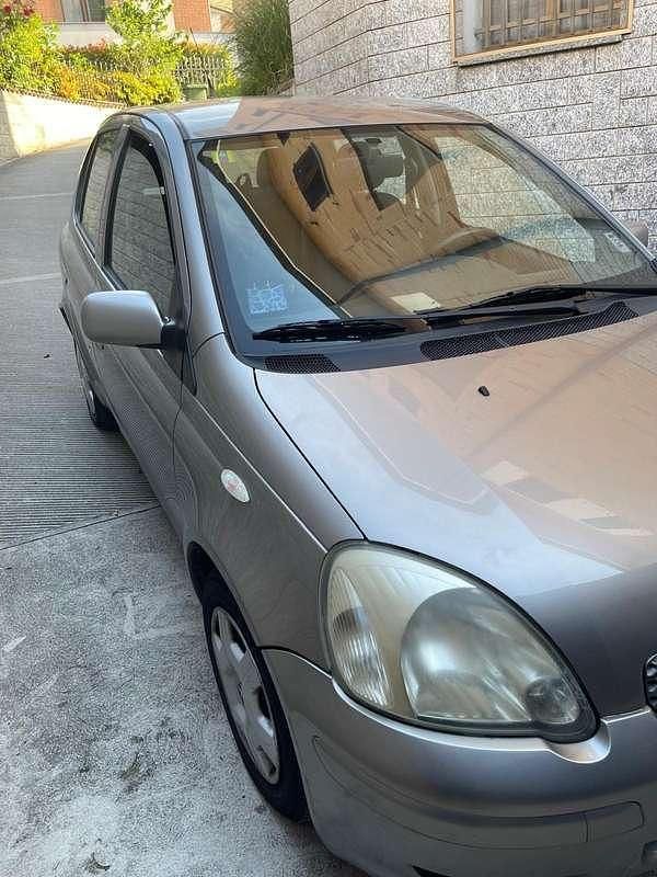 Usata Toyota Yaris 65 CV (47 kW) 2003 Berlina