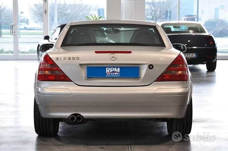 Usata Mercedes SLK200 192 CV (141 kW) 1999 Grigio Cabrio