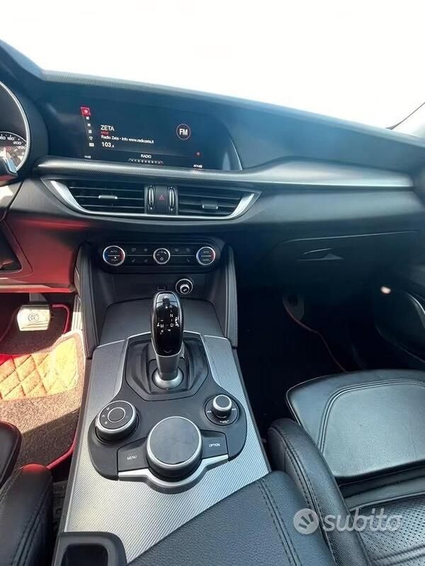 Usata Alfa Romeo Stelvio 280 CV (205 kW) 2016 Rosso SUV