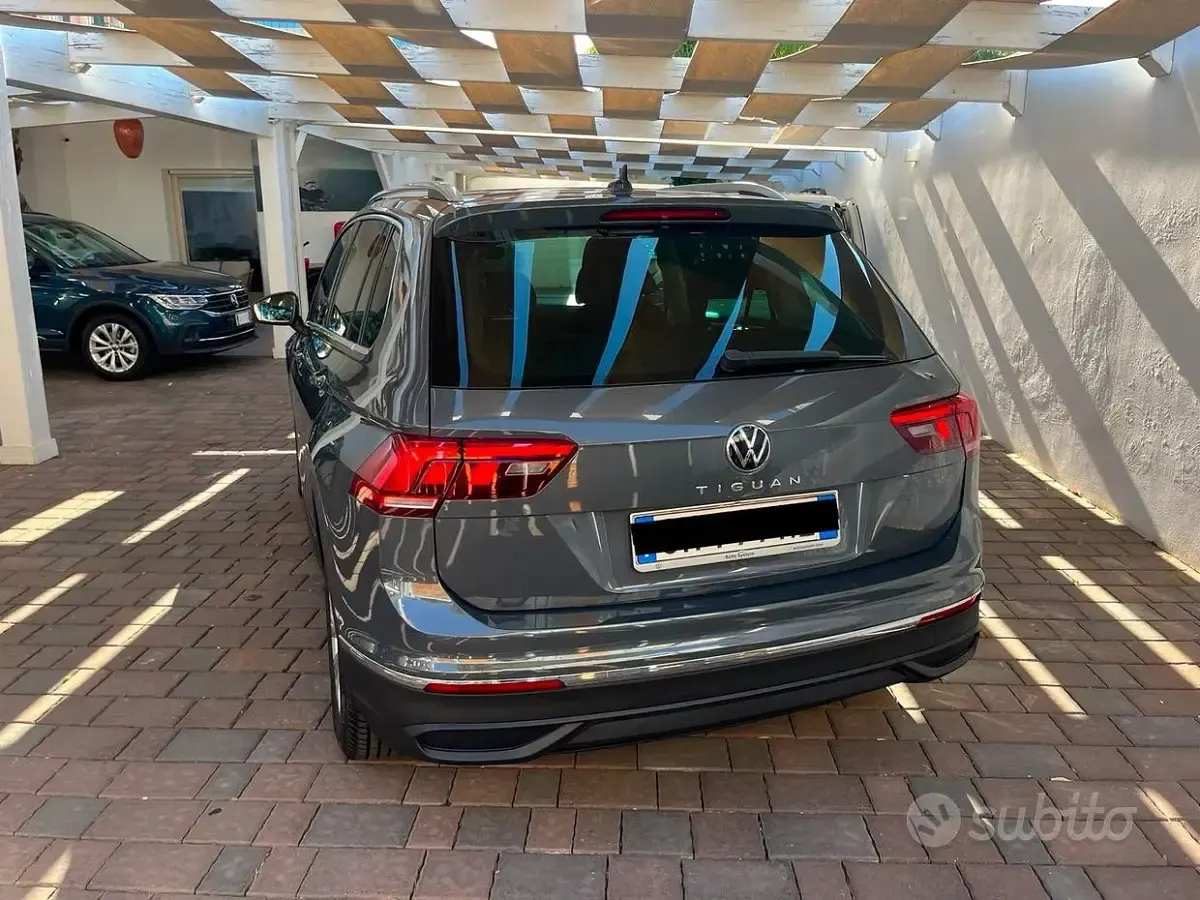 Usata VW Tiguan Life 150 CV (110 kW) 2023 Grigio SUV