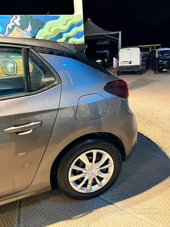 Usata Opel Corsa Edition 75 CV (55 kW) 2020 Grigio Utilitaria