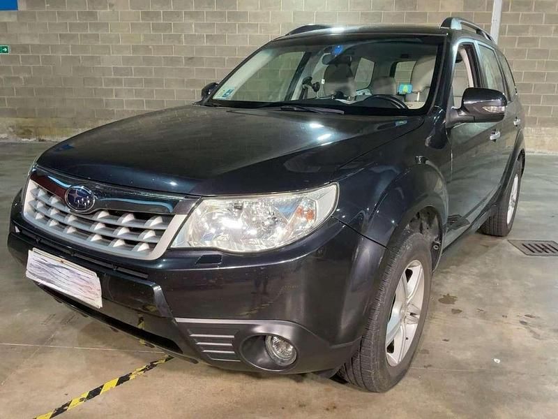 Grigio Usata 2012 Subaru Forester Exclusive+ SUV | 12.900 € (Molto cara) - Immagine 1/4