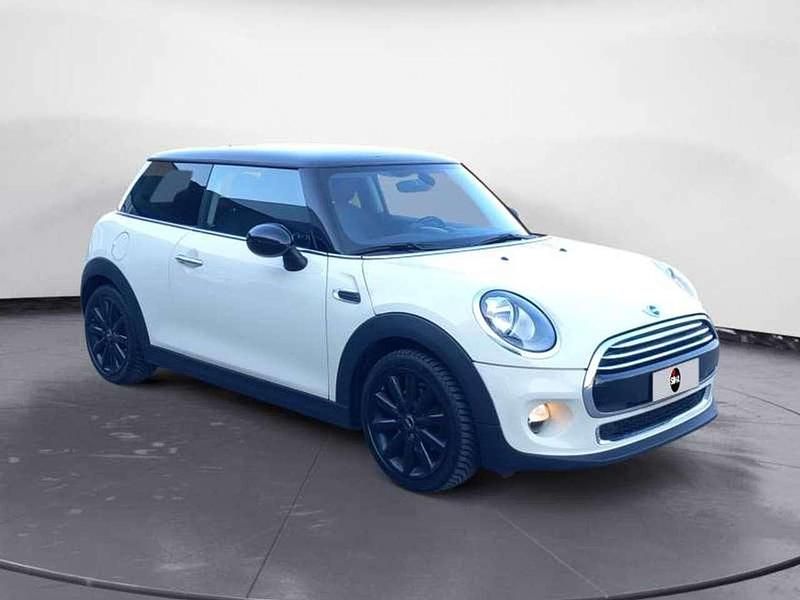 Usata Mini Cooper D 116 CV (85 kW) 2016 Avorio Utilitaria