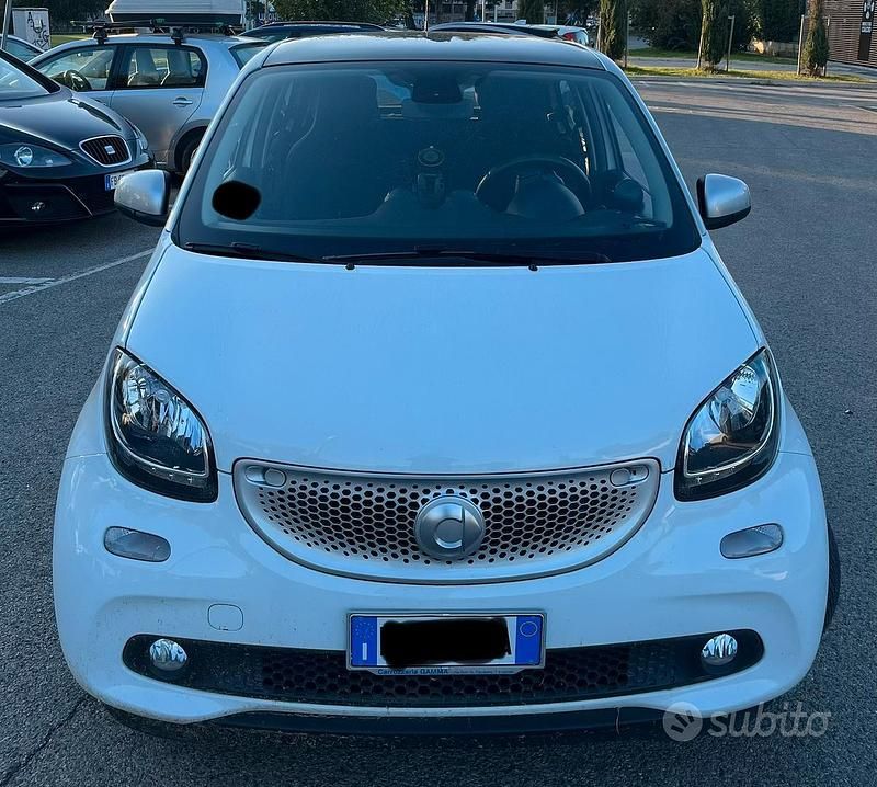 Usata Smart ForFour 71 CV (52 kW) 2017 Bianco Utilitaria