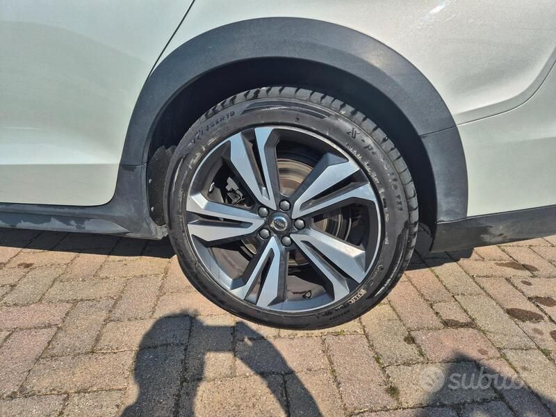 Usata Volvo V60 CC Plus 190 CV (139 kW) 2019 Bianco Station wagon