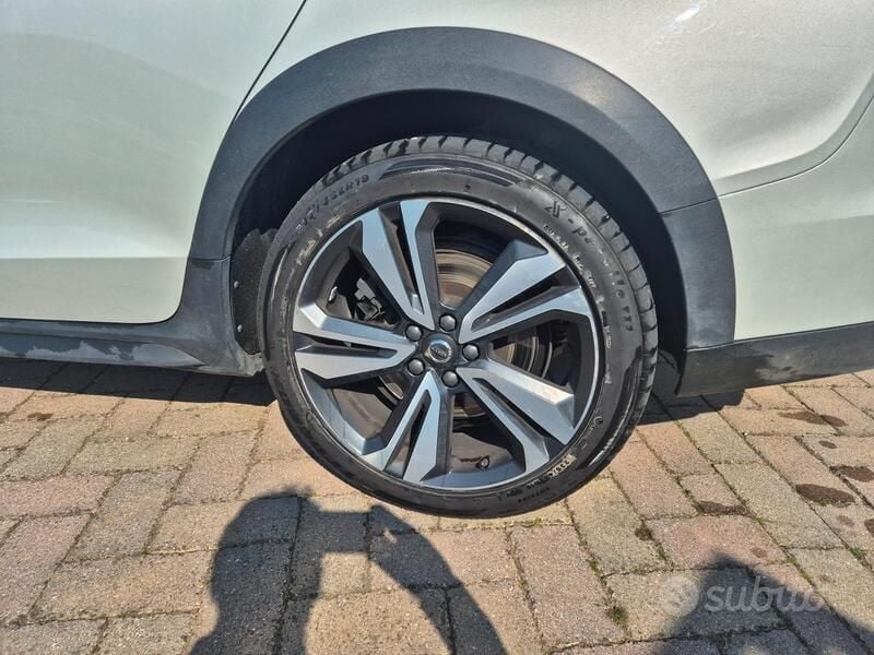 Bianco Usata 2019 Volvo V60 CC Plus Station wagon | 17.500 € (Buon prezzo) - Immagine 1/4