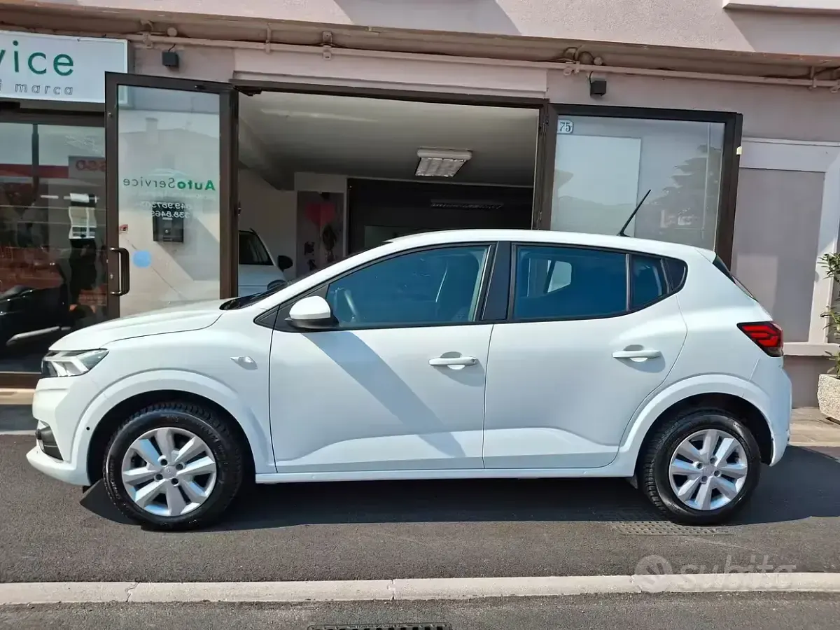 Usata Dacia Sandero Expression 101 CV (74 kW) 2024 Bianco Berlina